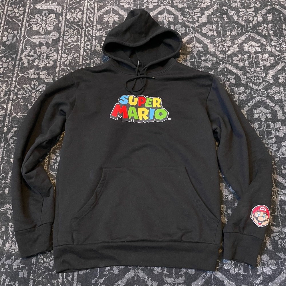 Nintendo Super Mario 2021 Fifth Sun RN 111847 Black Hoodie Size Small